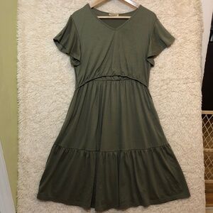 Maternity Dress Above the Knee Size XL Hunter Green Nursing Flattering Cute